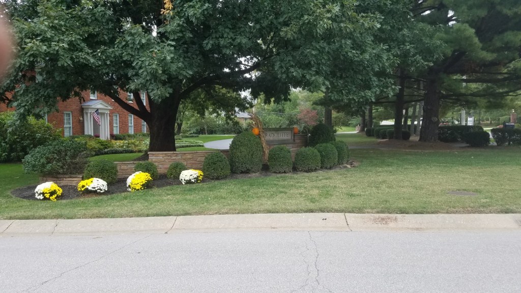 HOA entrance landscape maintenance by Prayers Lawn & Landscape in the St. Louis area
